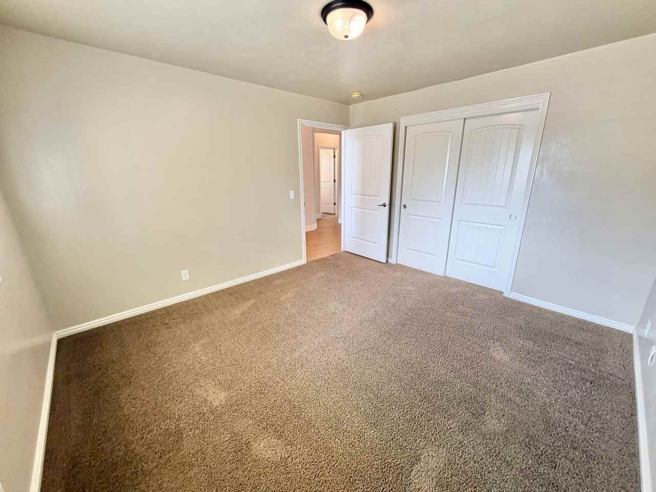 151 E Gold Bullion Way - Photo 6 of 28