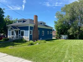 featured image of 165 E 1st S