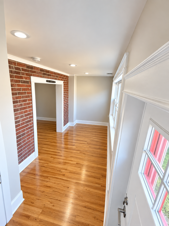 242 33rd St Ne - Photo 2 of 18