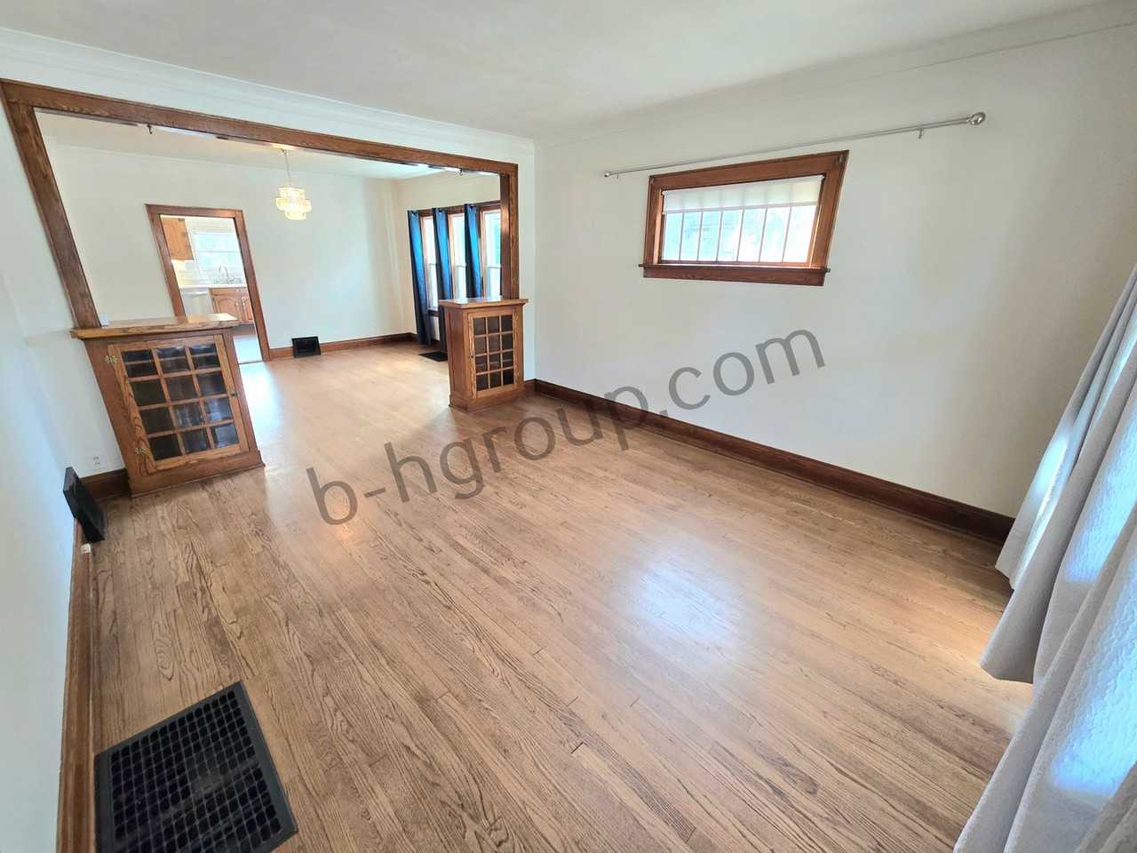 7413 23rd Ave - Photo 2 of 36