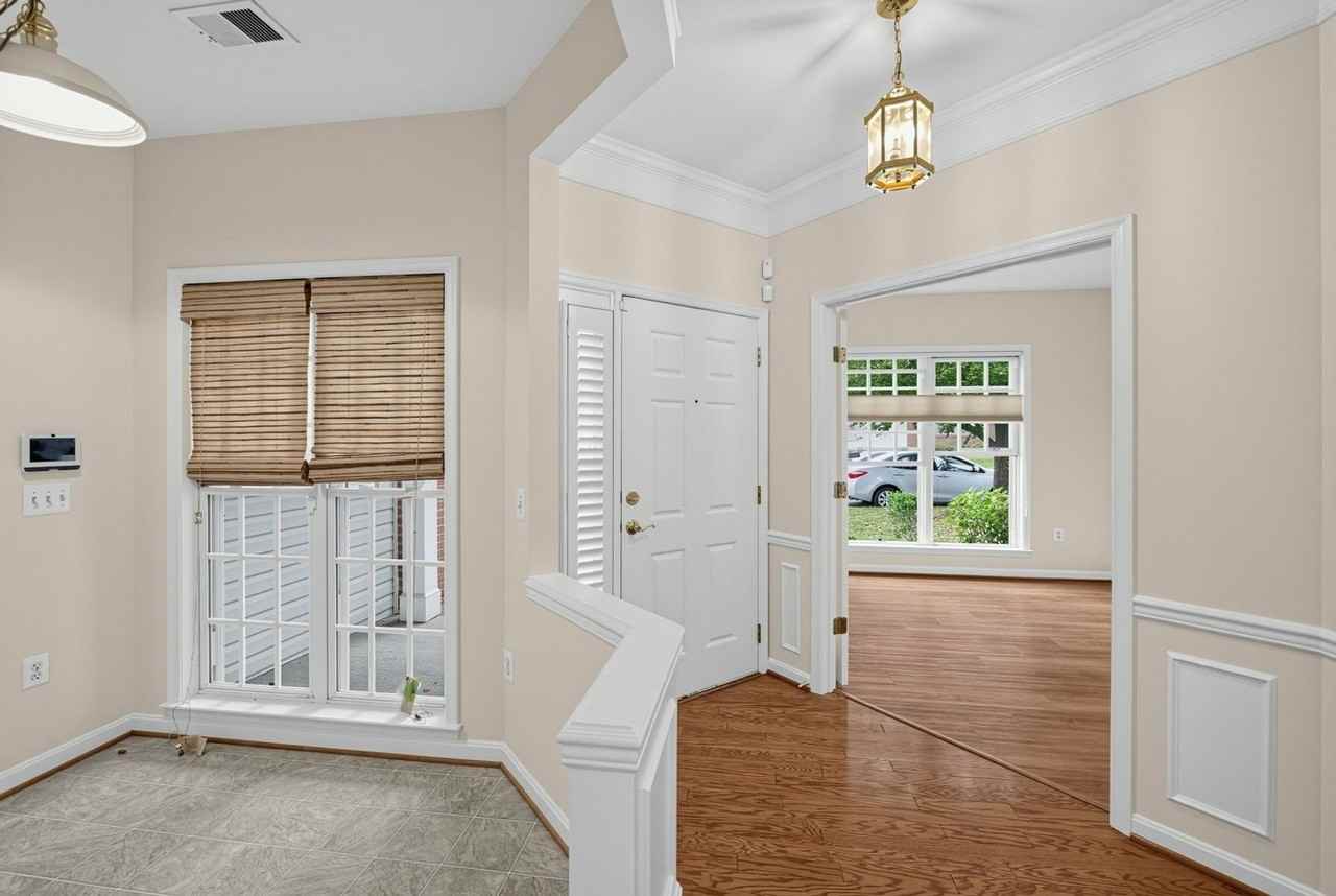 1504 Sapphire Ct - Photo 7 of 36