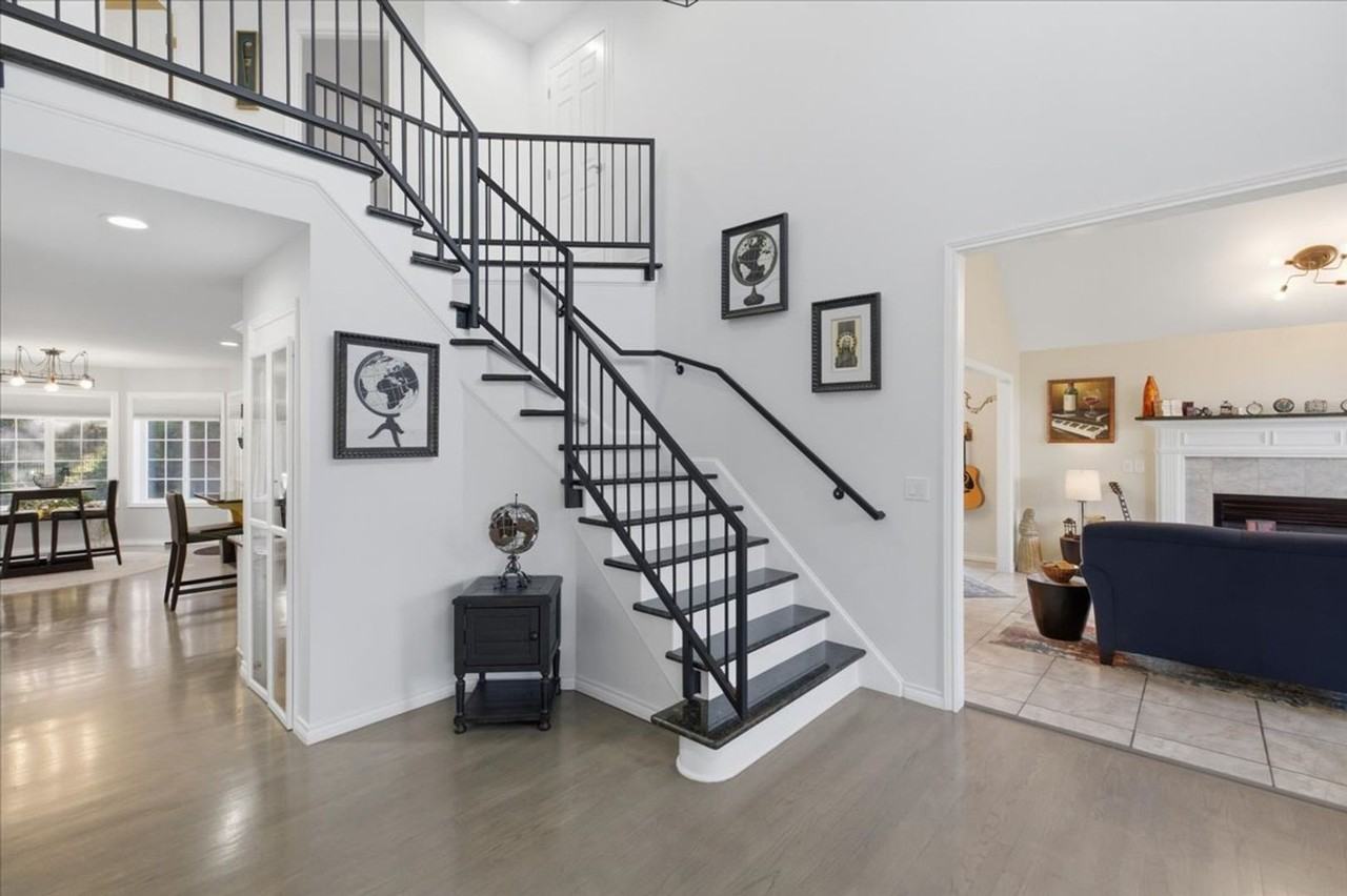 1235 Nw Countryside Ct - Photo 4 of 24