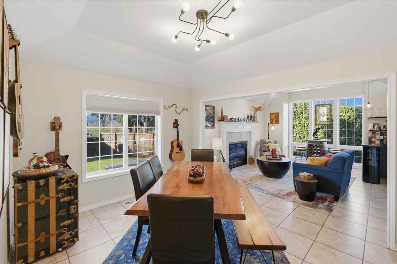 1235 Nw Countryside Ct - Photo 5 of 24