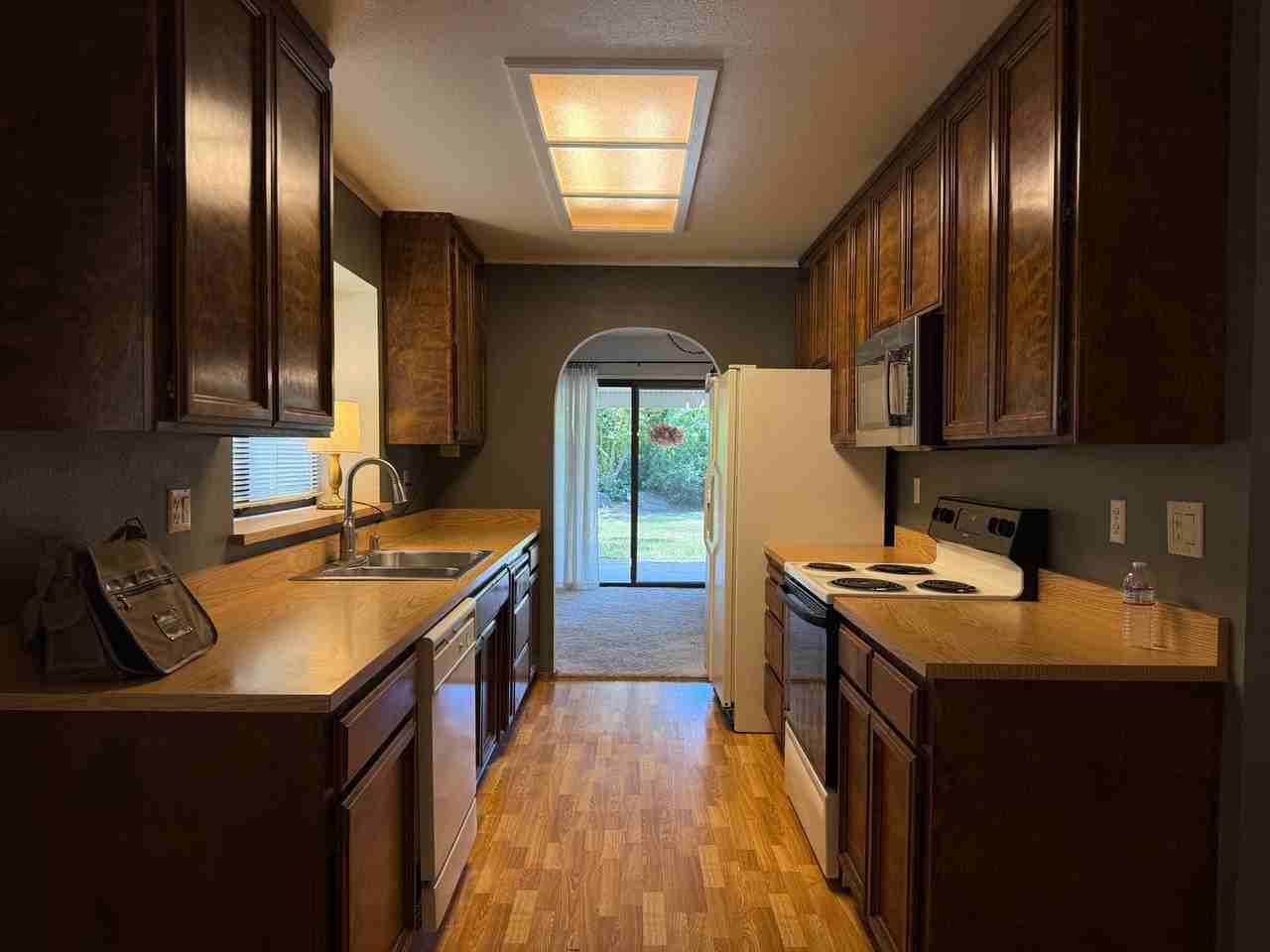 5308 Angelina Ave - Photo 4 of 29
