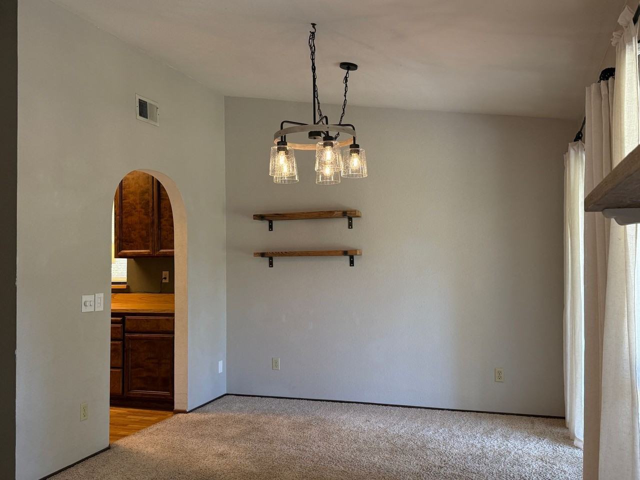 5308 Angelina Ave - Photo 7 of 29