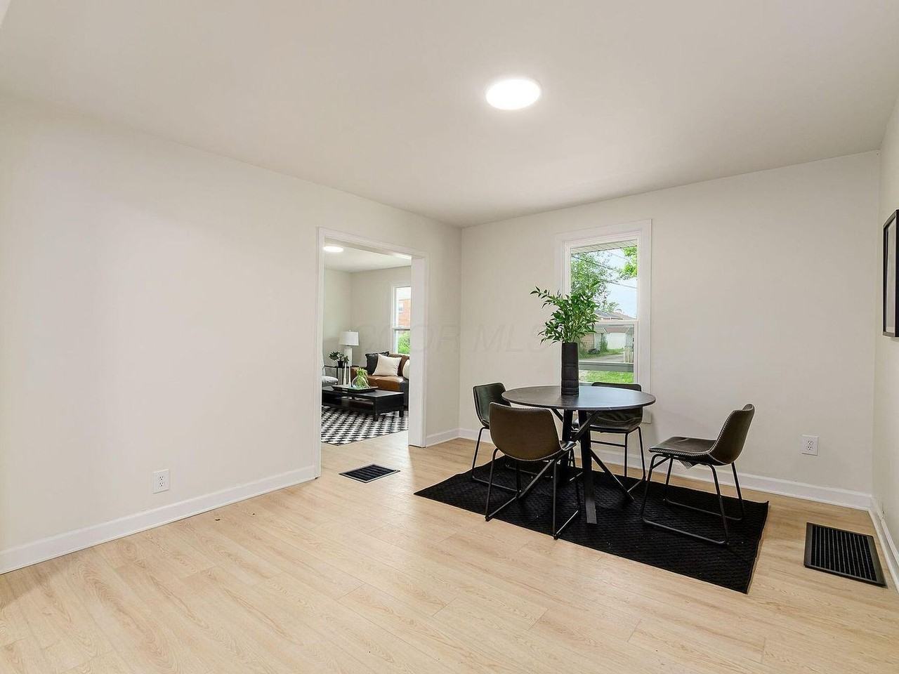 2845 Fremont St - Photo 5 of 38