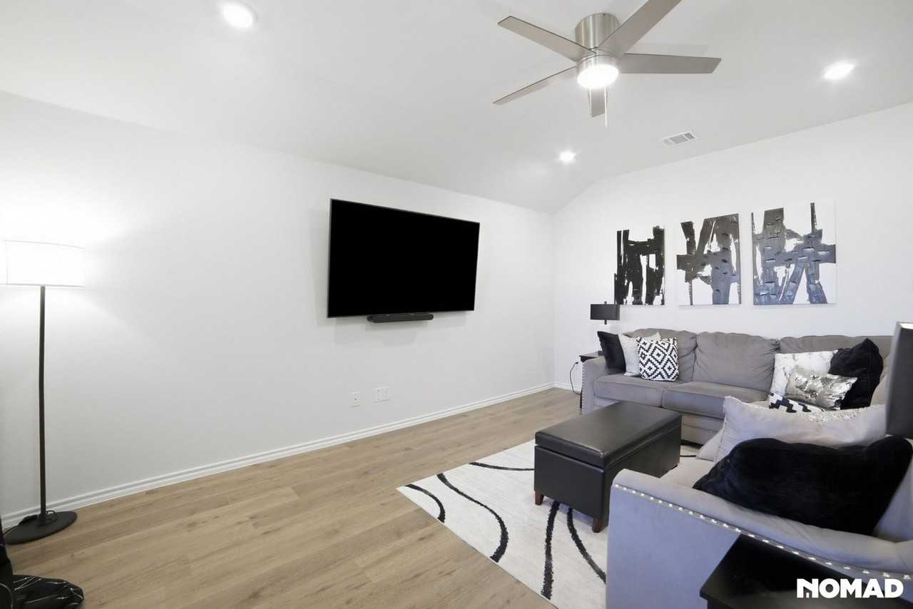 1201 Twisted Brook Dr - Photo 4 of 37