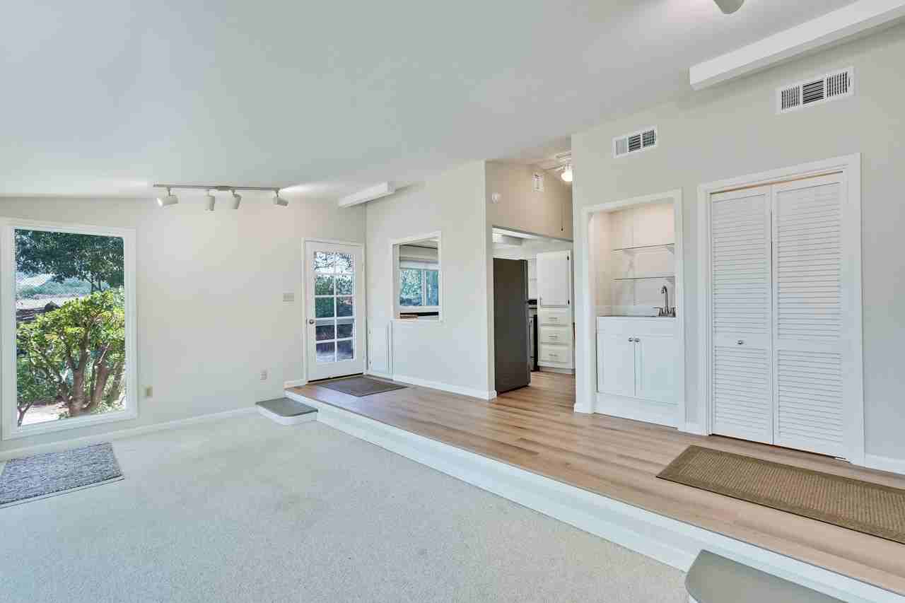Graystone Ln - Photo 4 of 19