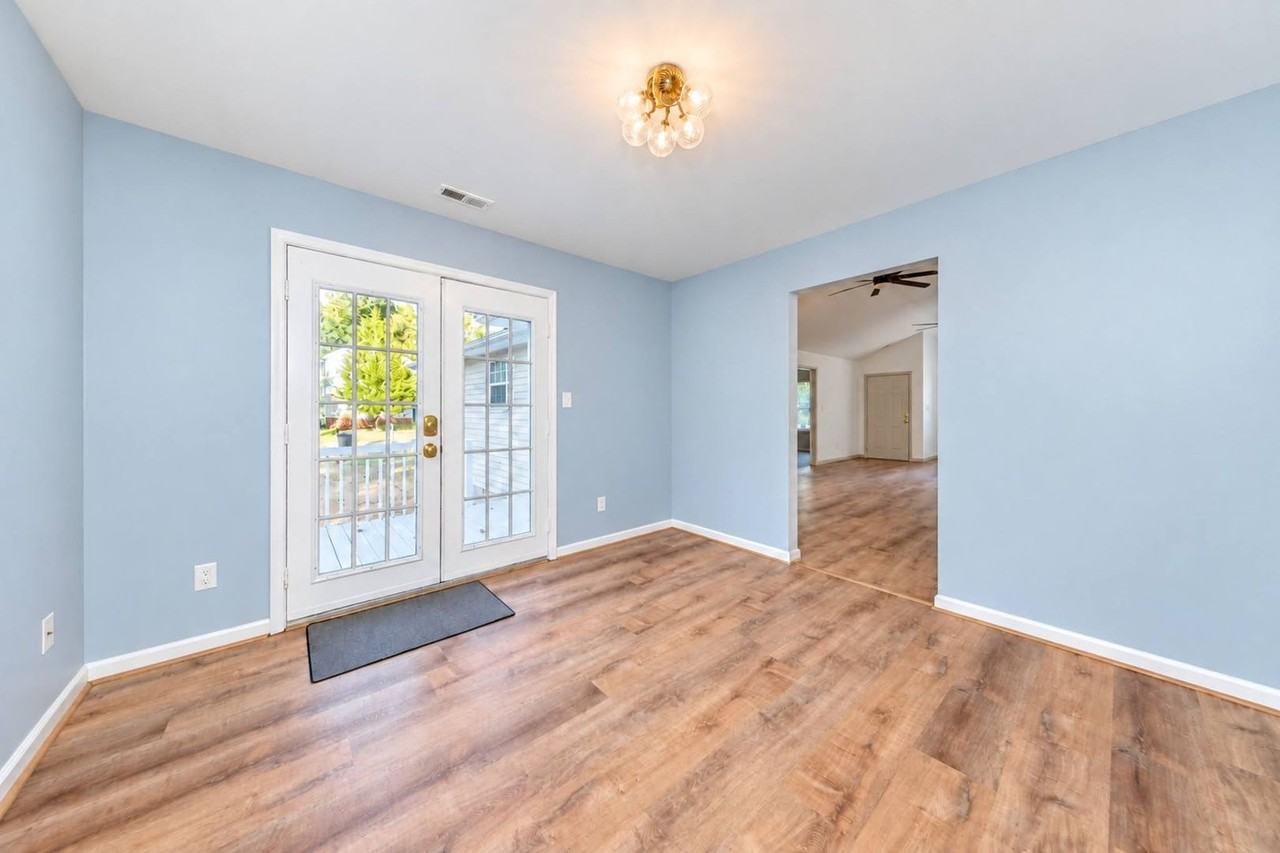 226 Nina Ln - Photo 4 of 16