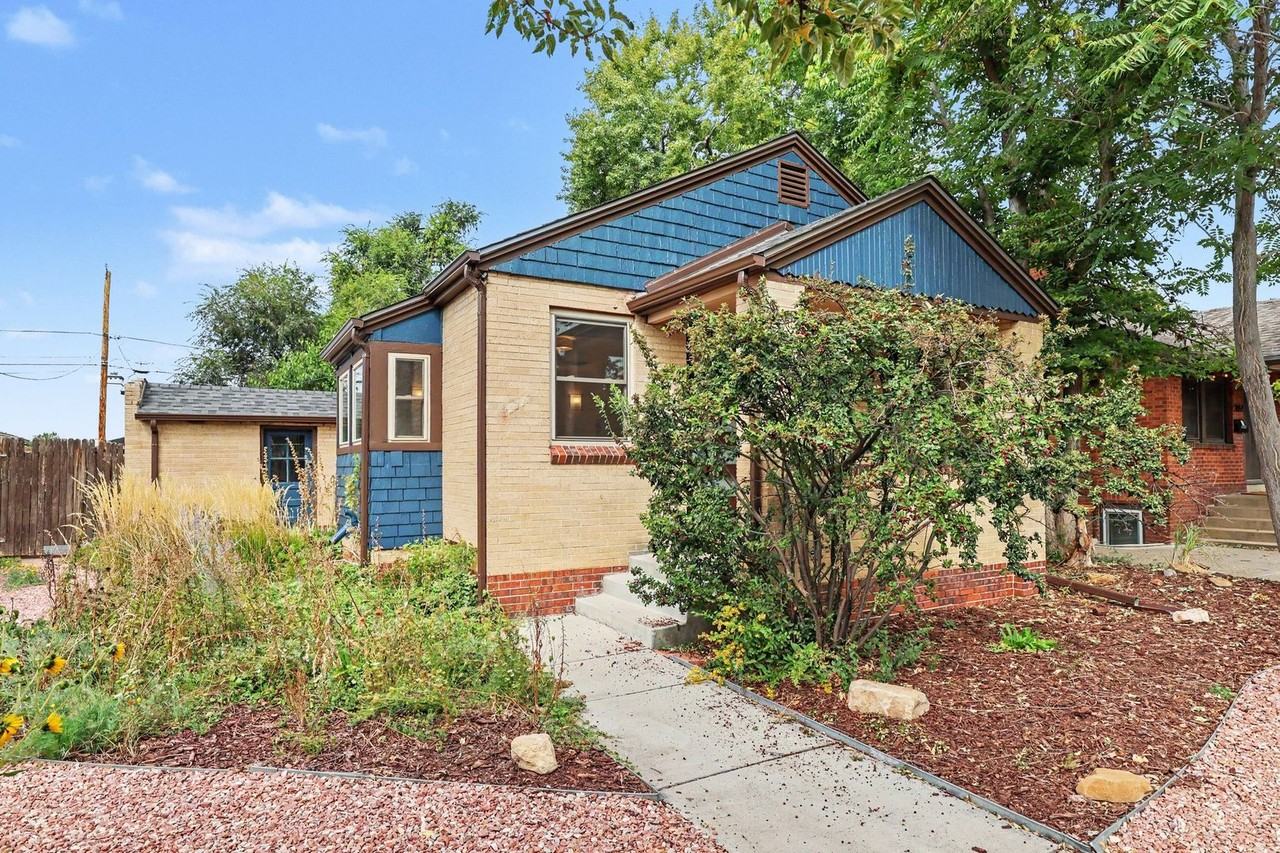 2651 N Adams St - Photo 2 of 23