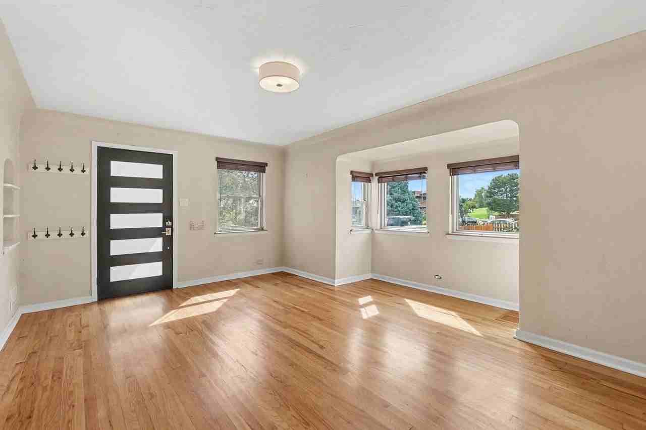 2651 N Adams St - Photo 4 of 23