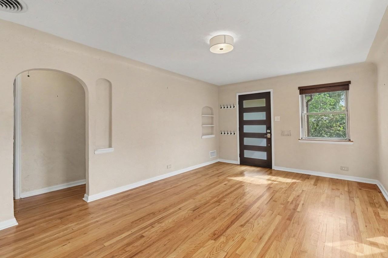 2651 N Adams St - Photo 5 of 23