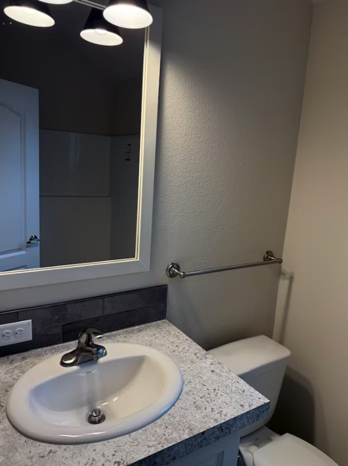 186 Granite - Photo 6 of 8