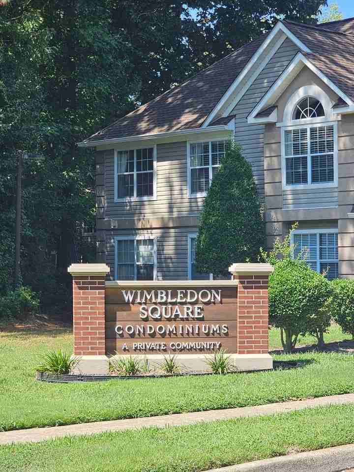 315 Gainsborough Sq - Photo 2 of 29