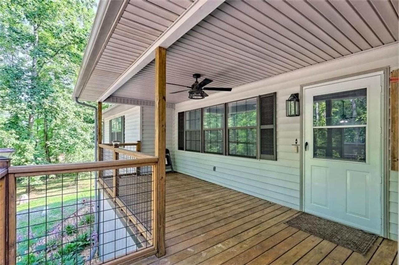 28 Coon Tail Rd