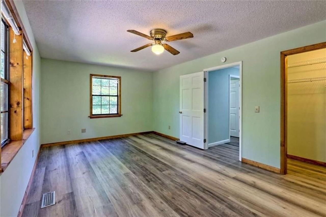 28 Coon Tail Rd - Photo 7 of 32