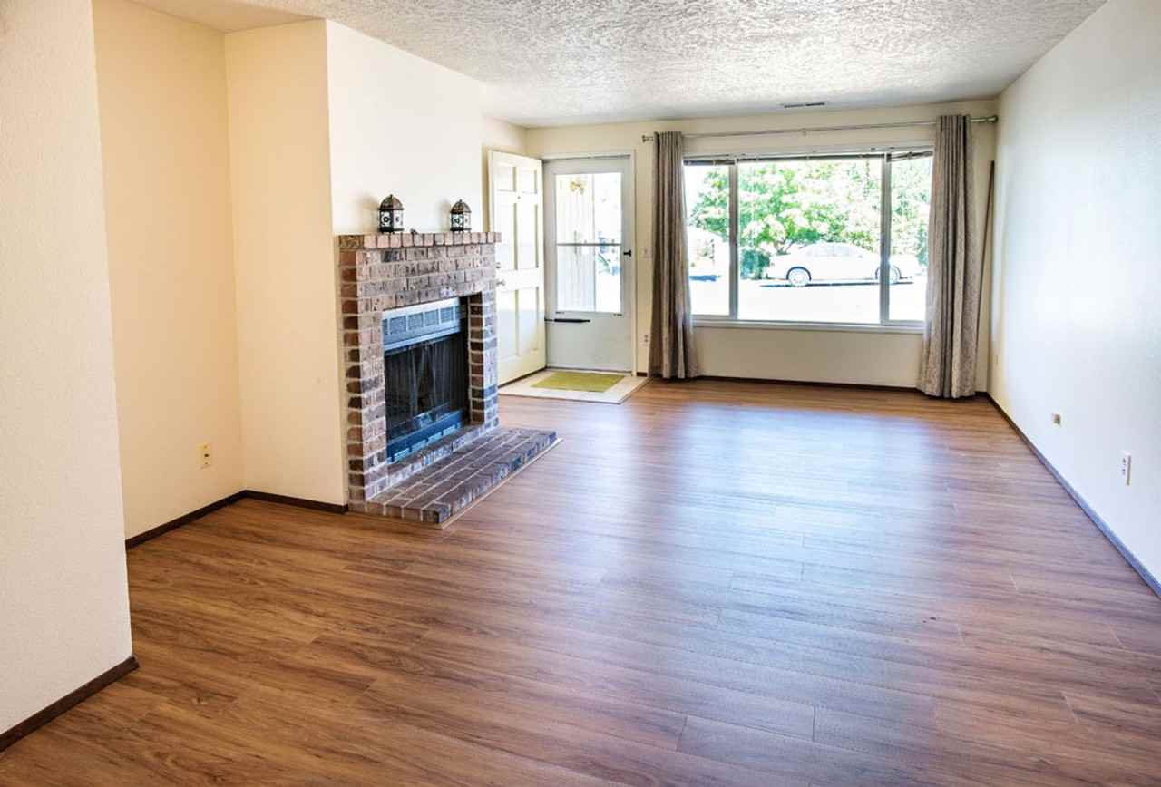 2729 Se 63rd Ave - Photo 2 of 13