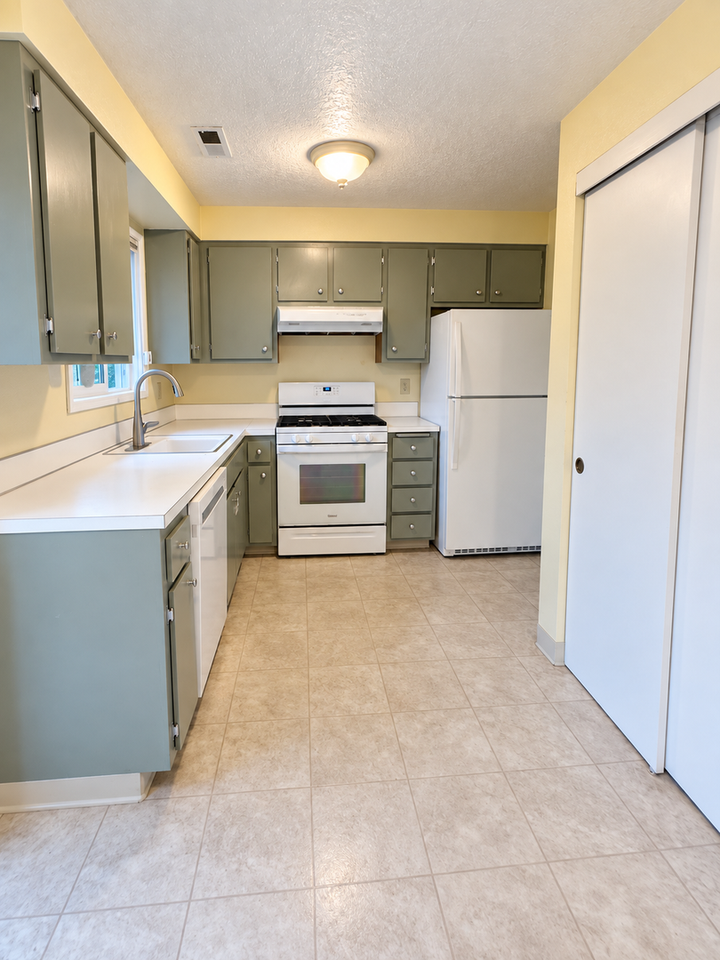 2729 Se 63rd Ave - Photo 7 of 13
