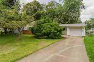 featured image of 2825 Hinde Ave