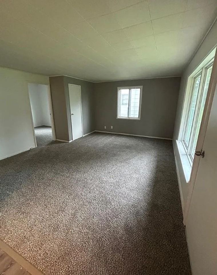 1120 Saint Michael Dr - Photo 2 of 6