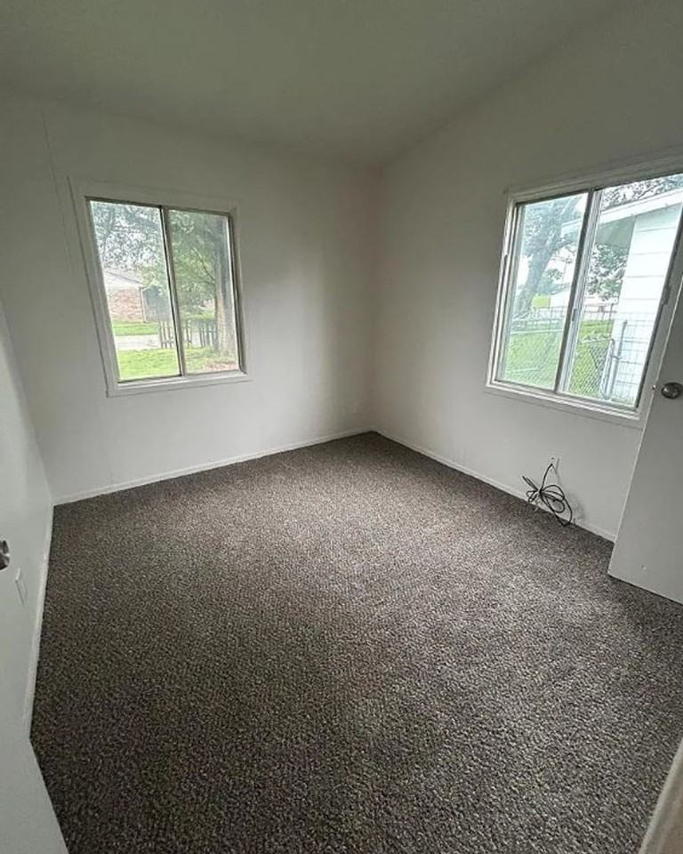 1120 Saint Michael Dr - Photo 4 of 6