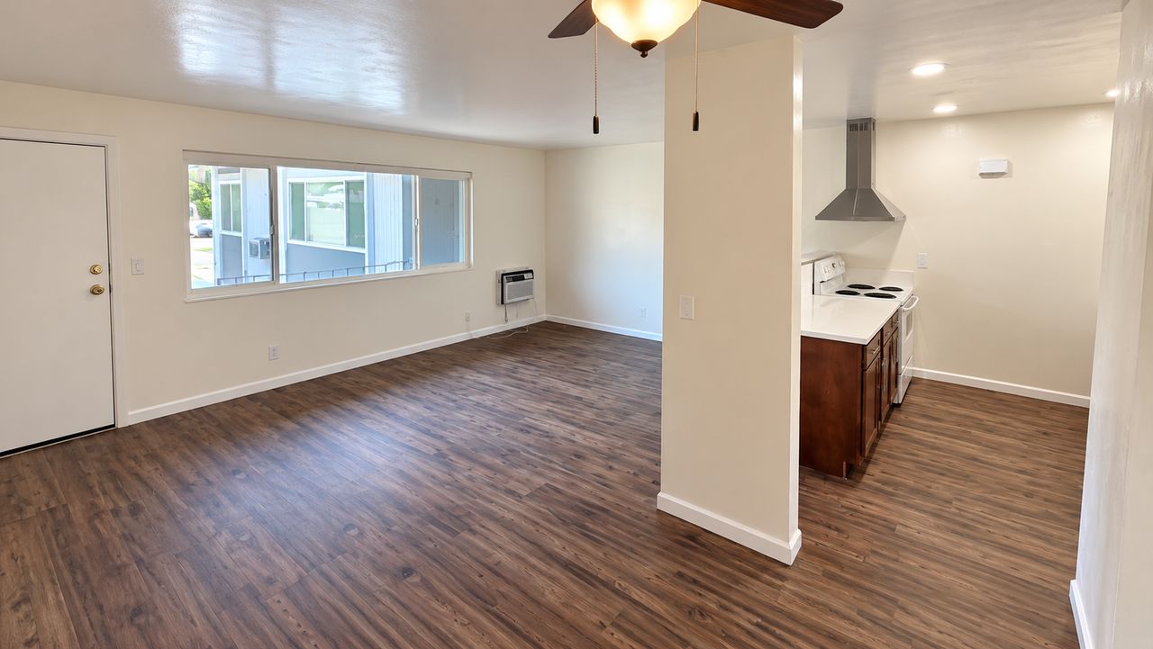1304 ROXANNE DR - Photo 2 of 9