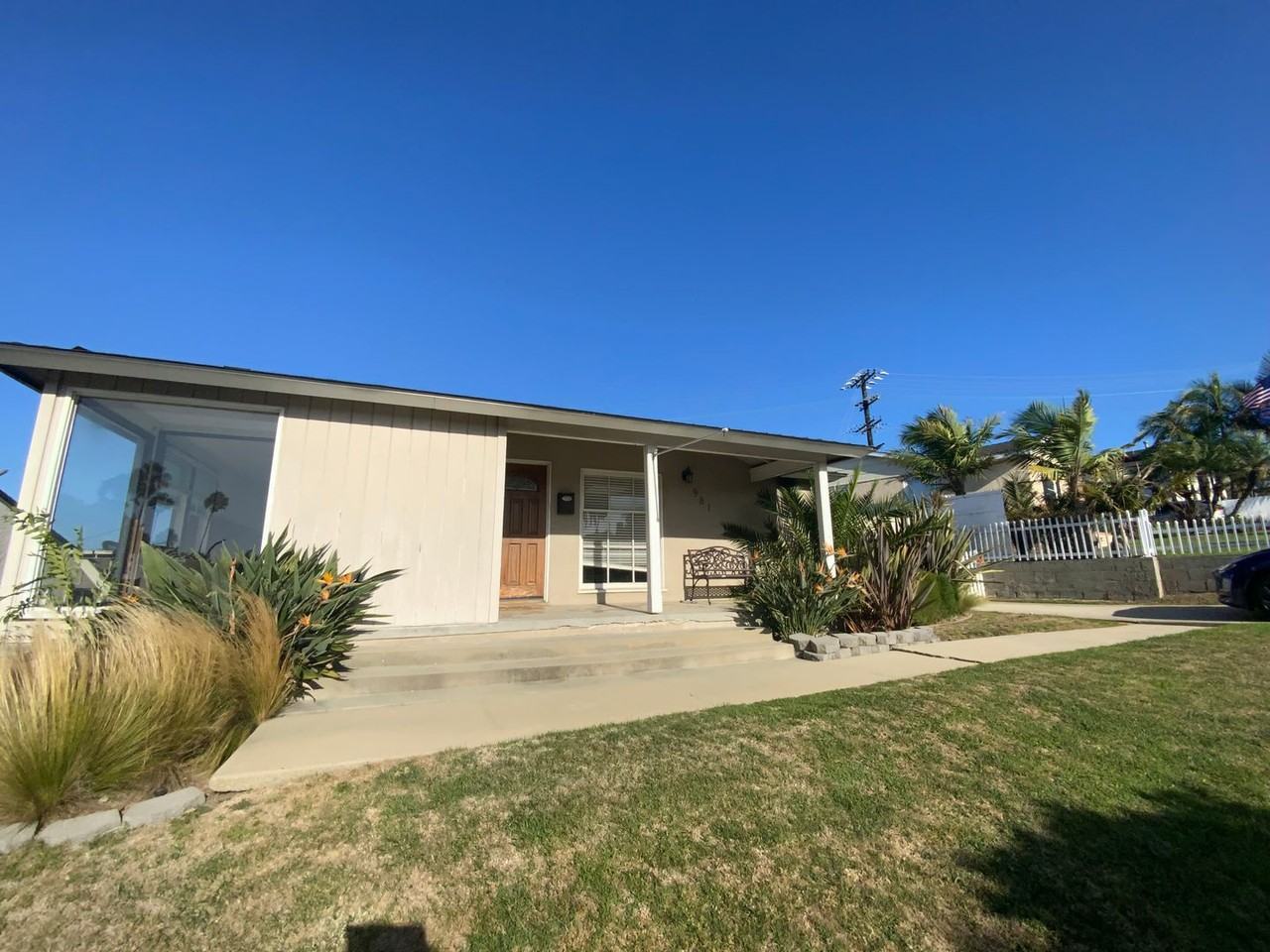 981 Calle Miramar - Photo 3 of 17