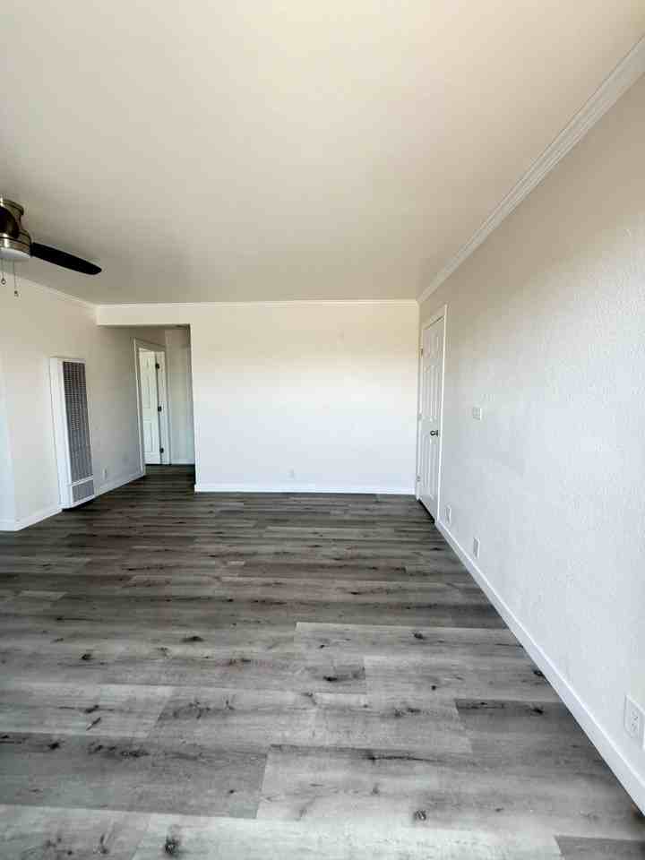 311 Zenith St #04 - Photo 2 of 21