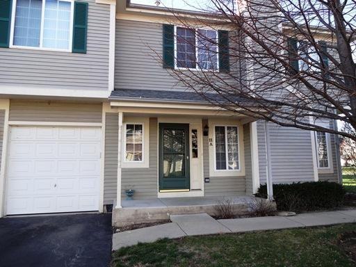 11 Windsor Cir #A - Photo 2 of 12