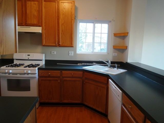 11 Windsor Cir #A - Photo 3 of 12