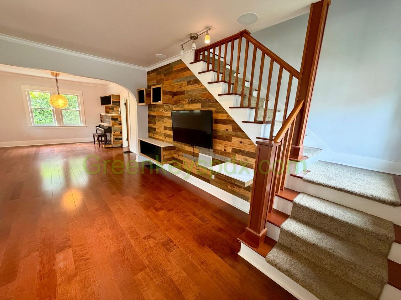 1733 N Alberta St - Photo 4 of 38
