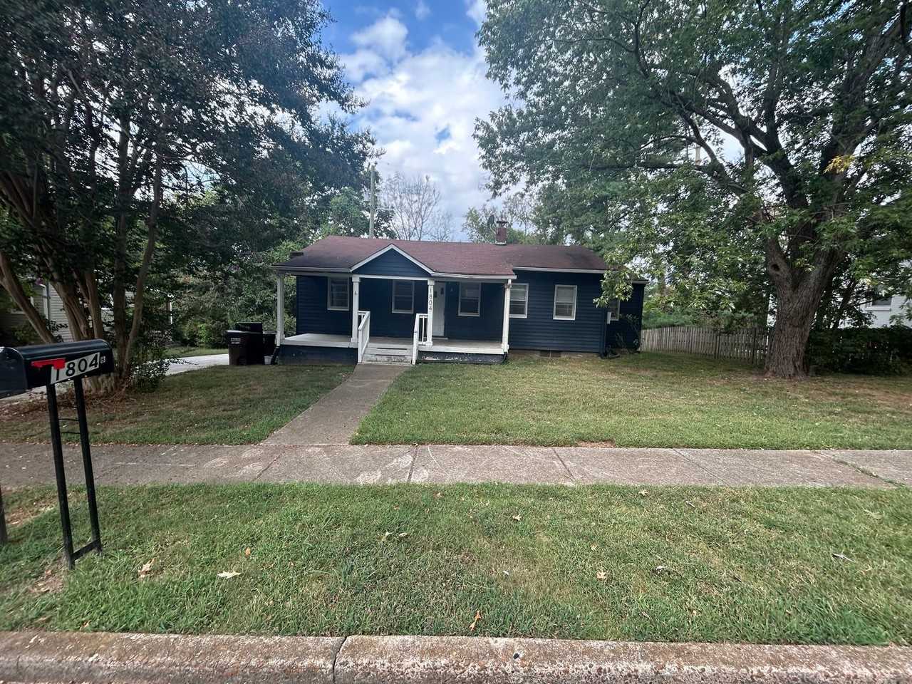 1804 Overton St - Photo 2 of 18