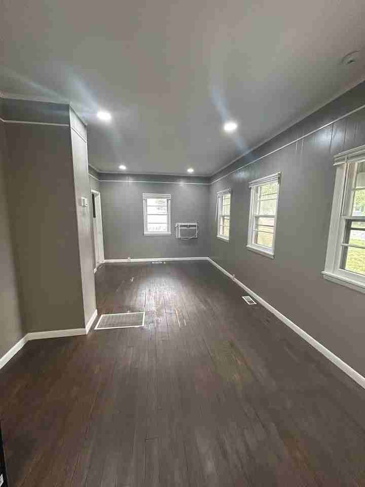 1804 Overton St - Photo 6 of 18