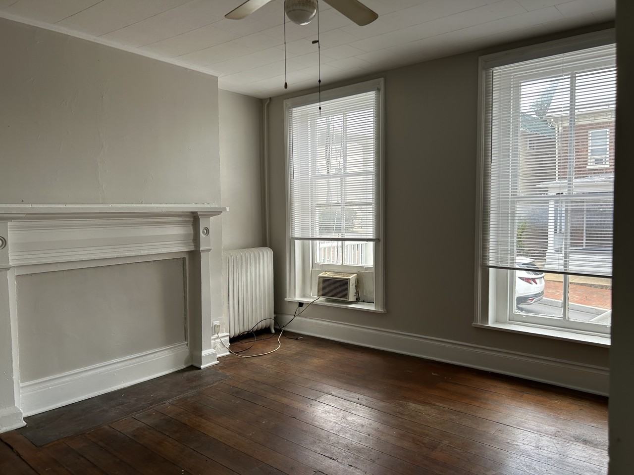 337 North Loudoun Street - Photo 2 of 4