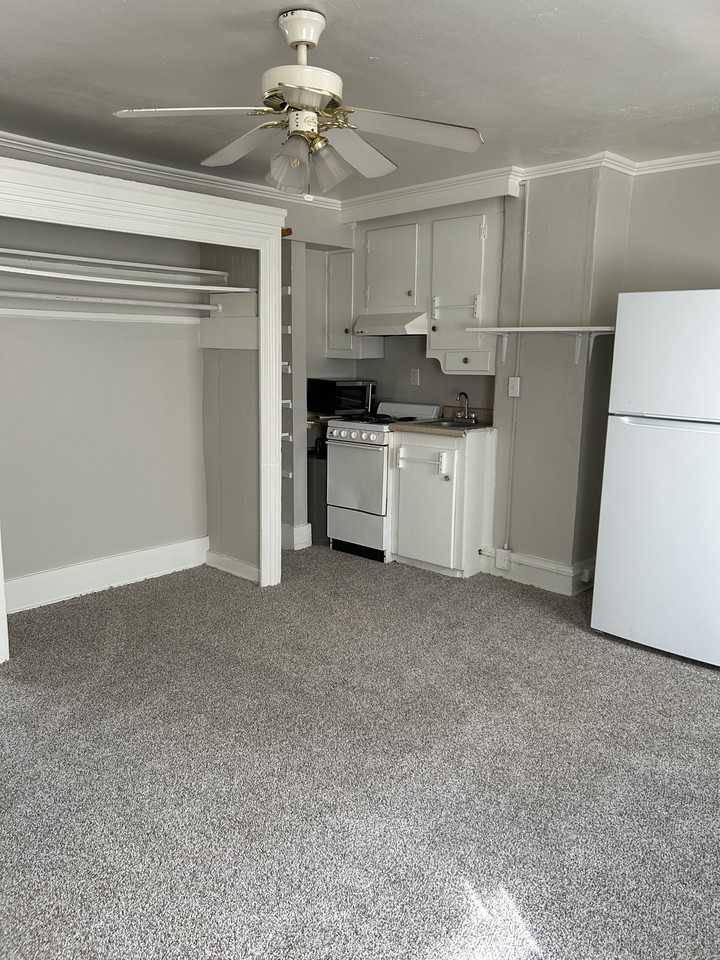 335 North Loudoun Street - Photo 2 of 2