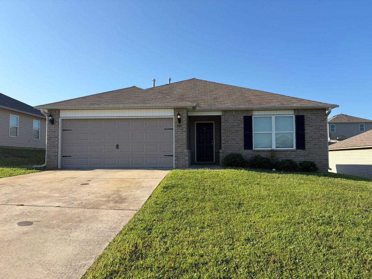 401 Woodland Trl