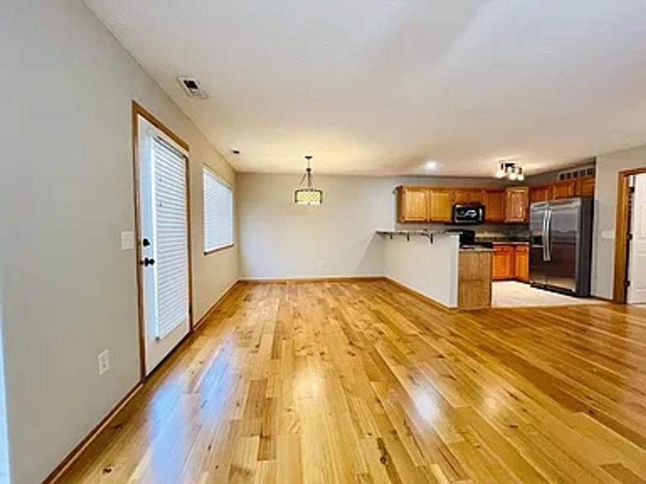 1806 N 177th St - Photo 3 of 14
