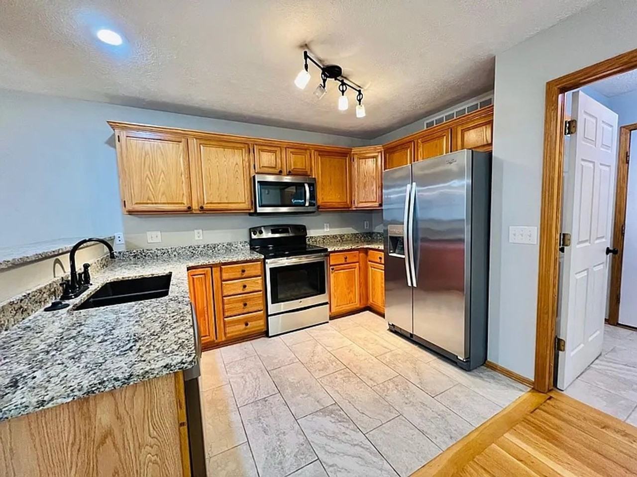 1806 N 177th St - Photo 4 of 14