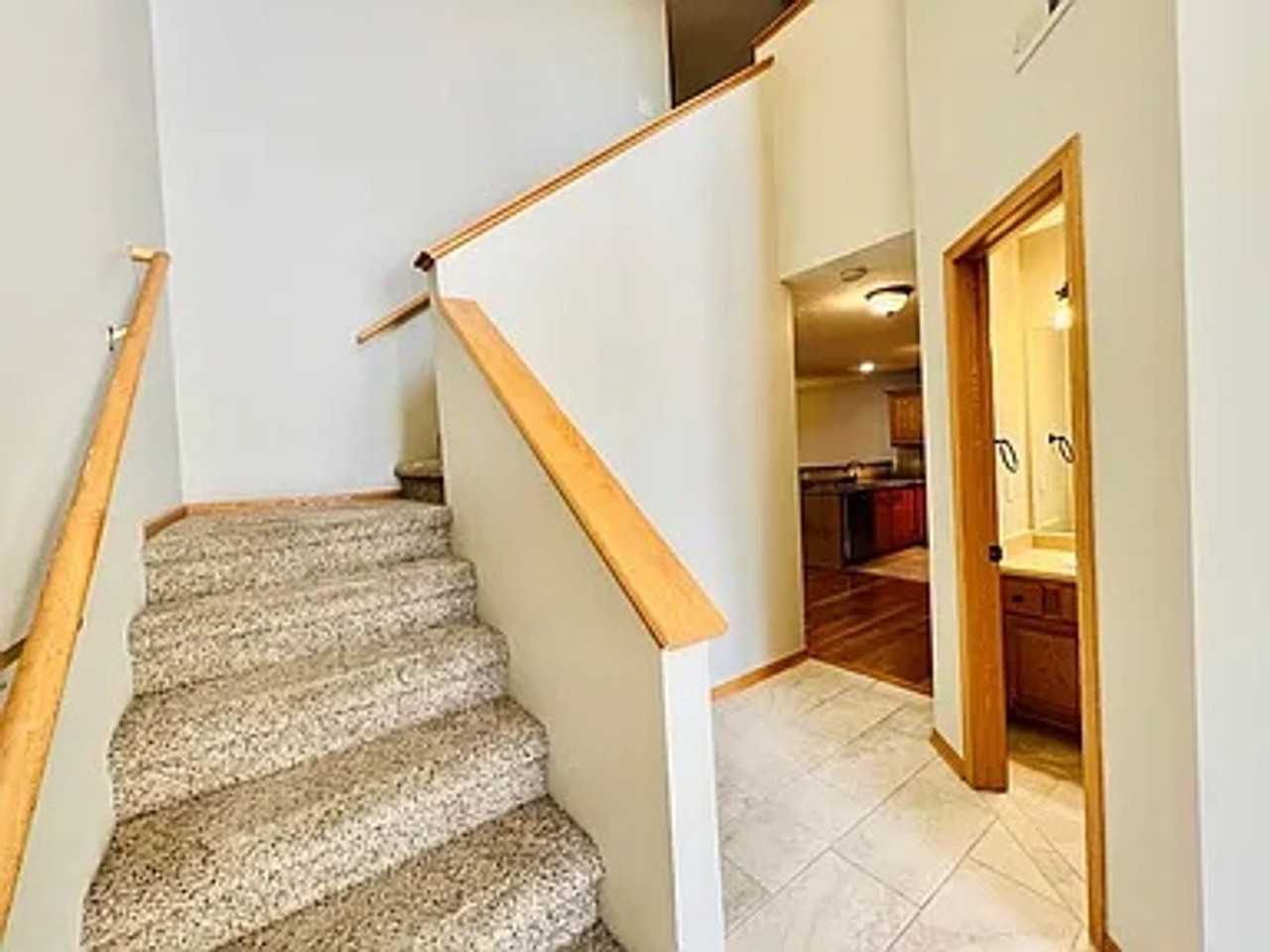 1806 N 177th St - Photo 5 of 14