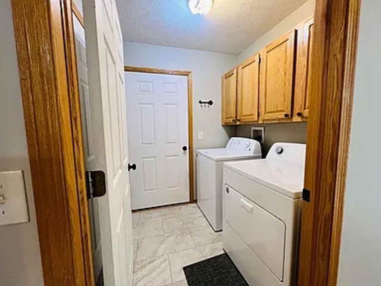 1806 N 177th St - Photo 7 of 14