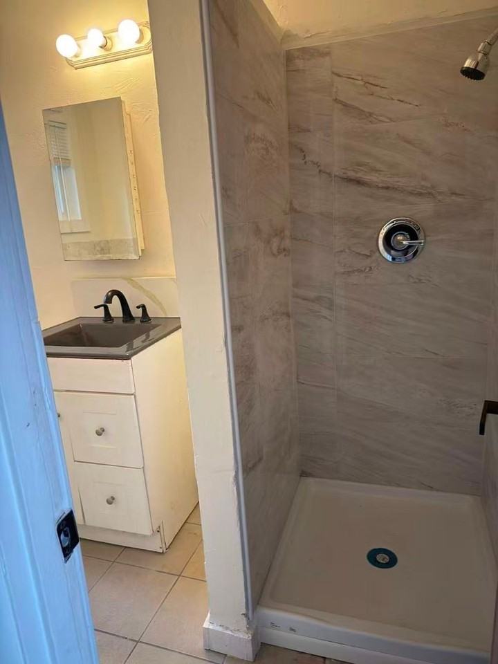 3218 Se 122nd Ave - Photo 7 of 7