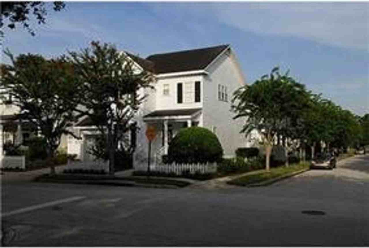 607 Wisteria Ct - Photo 4 of 38