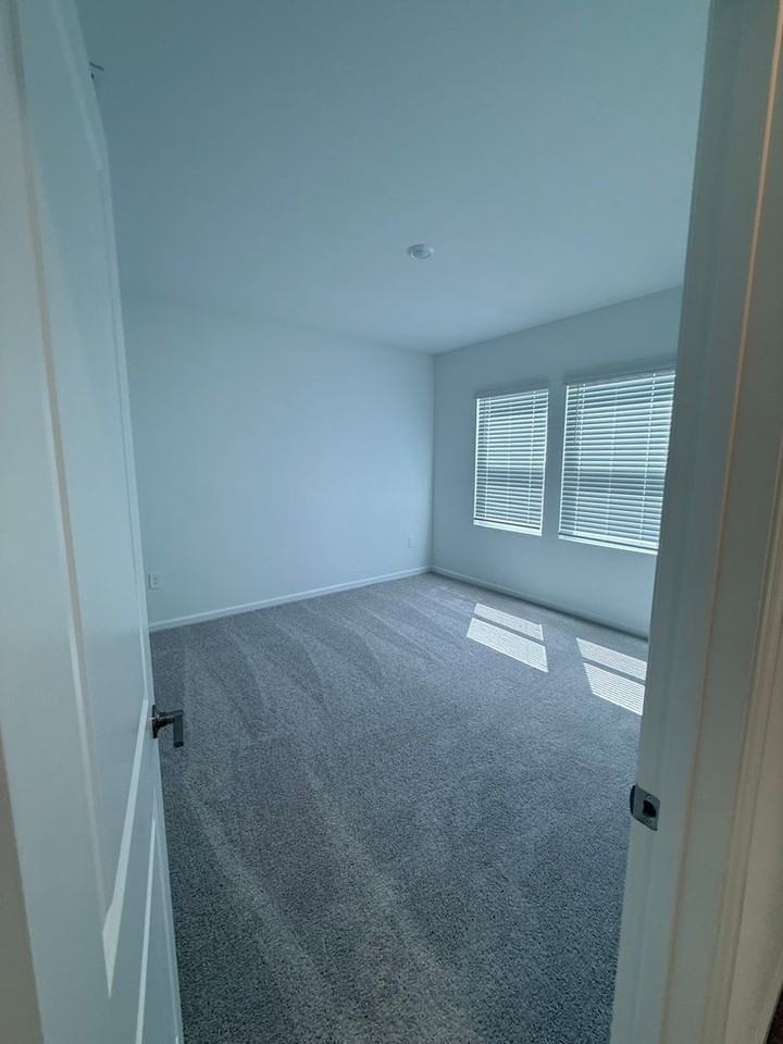 3267 Zuni Rd - Photo 4 of 27
