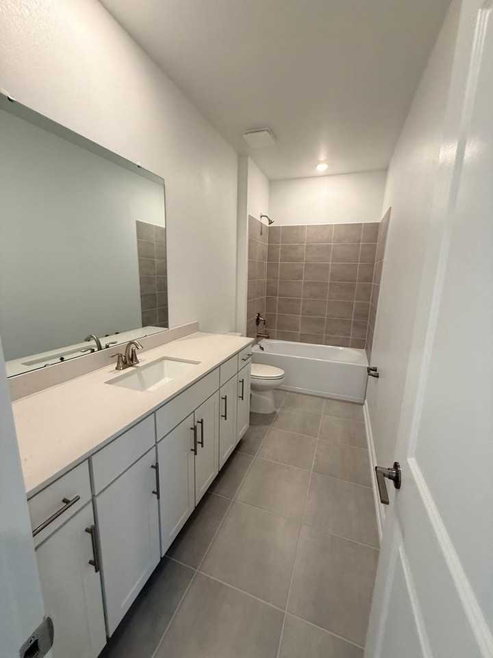 3267 Zuni Rd - Photo 5 of 27