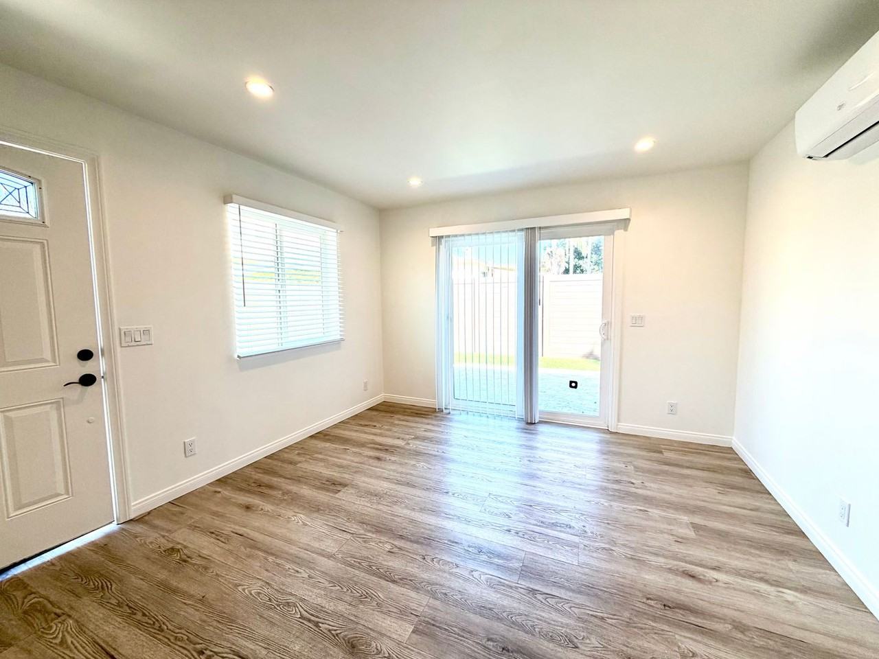 4750 W 142nd St #B - Photo 5 of 12