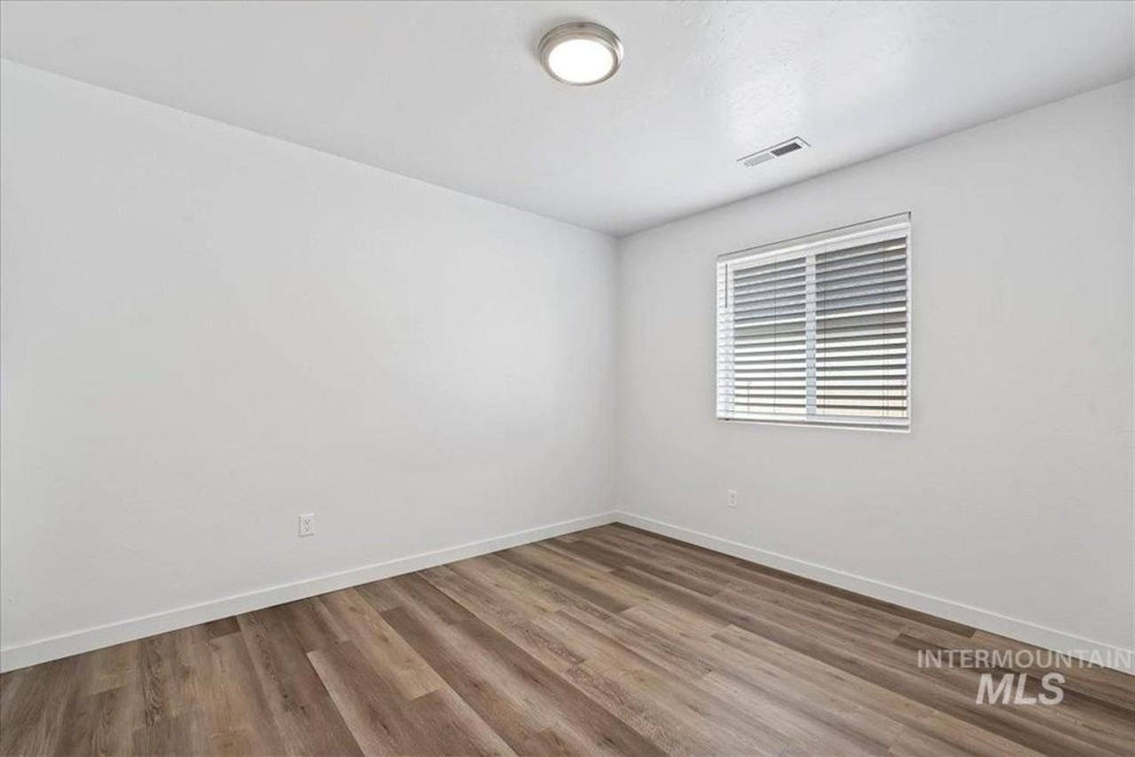 3023 W Silver River St - Photo 6 of 13