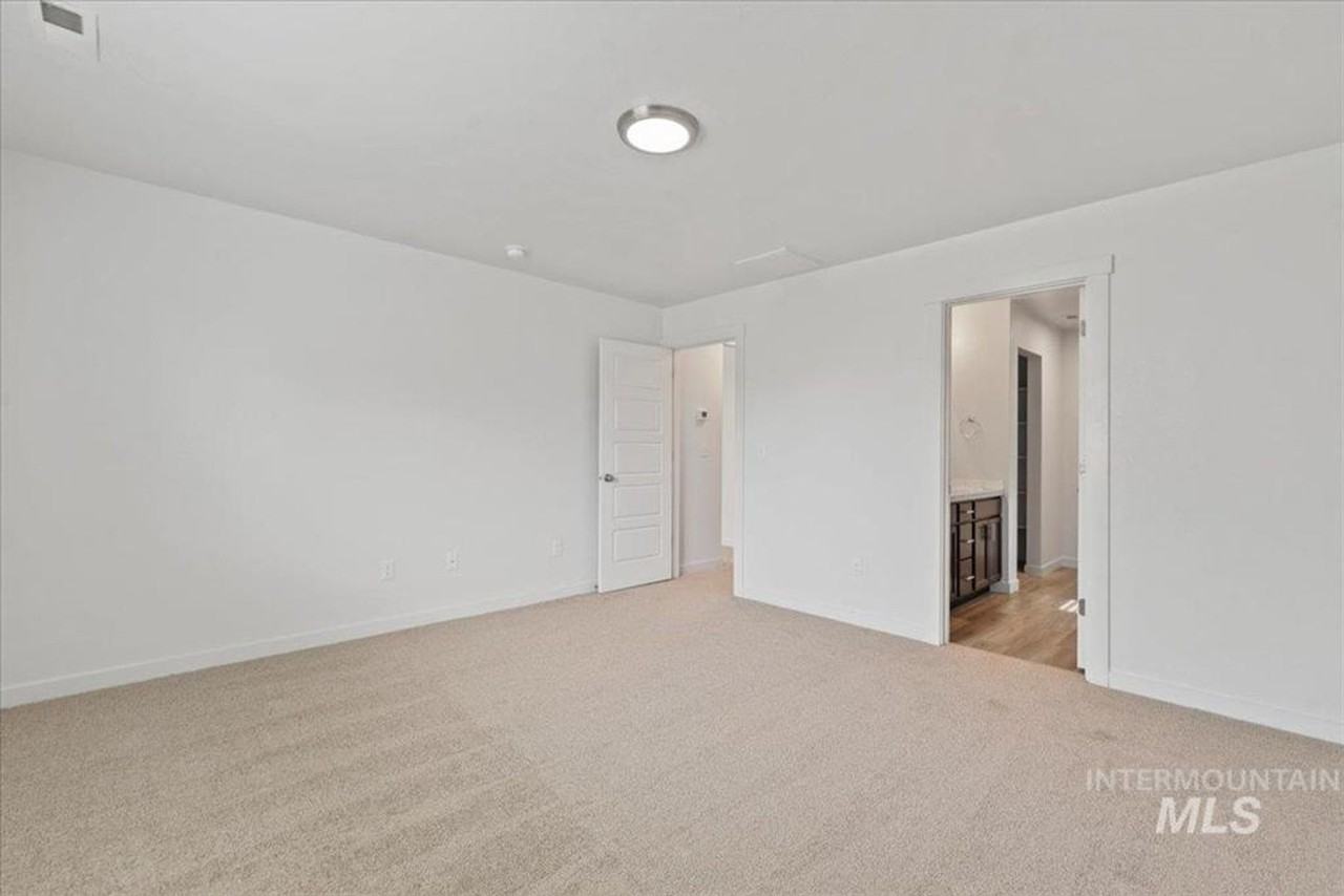3023 W Silver River St - Photo 7 of 13