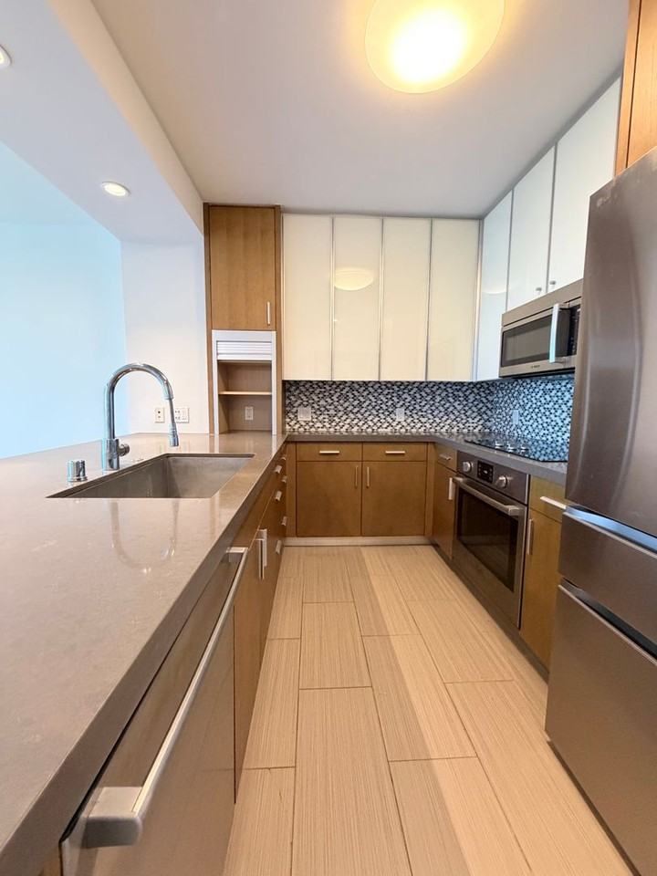 600 Ala Moana Blvd #1103 - Photo 7 of 22