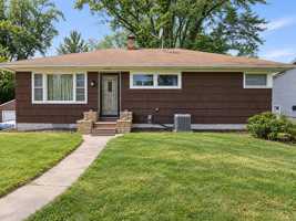 featured image of 8824 27th St