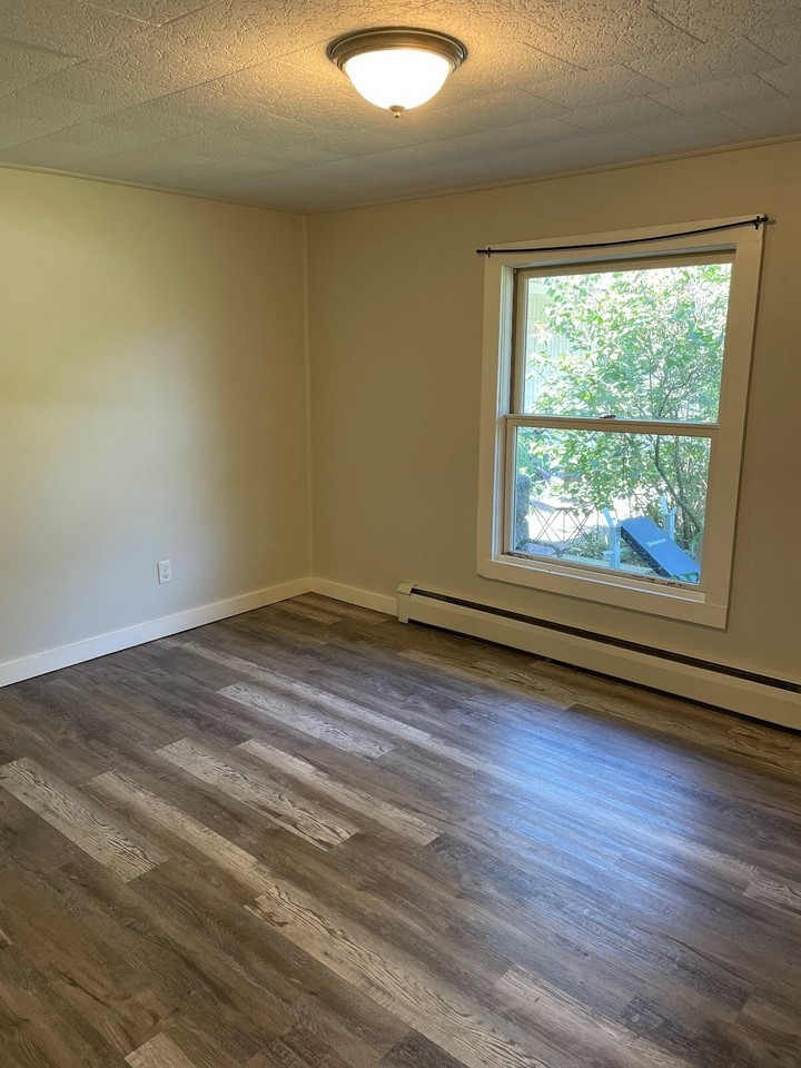 93 Riverview Apartment - Photo 6 of 9